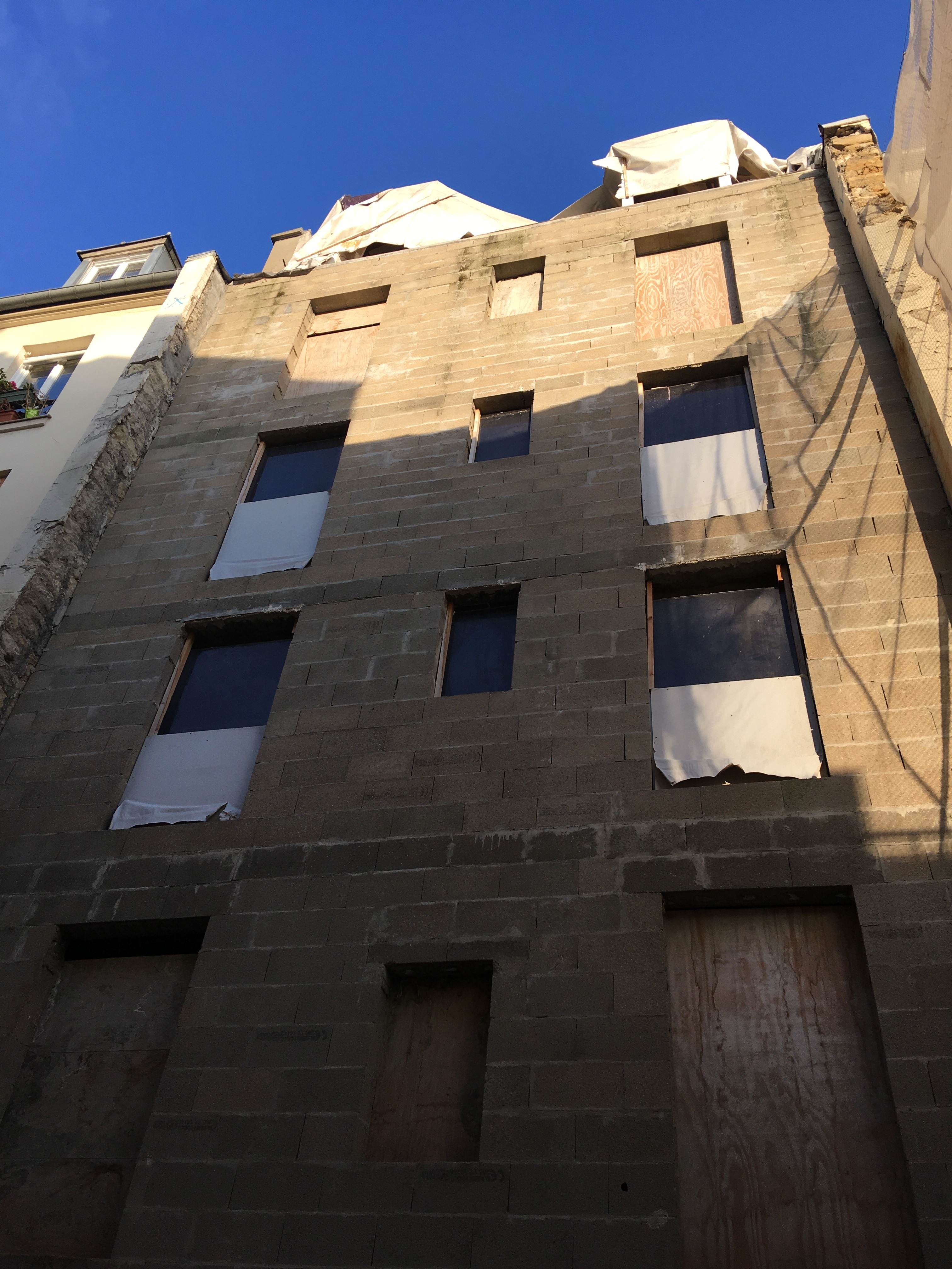 AVANT FACADE 1